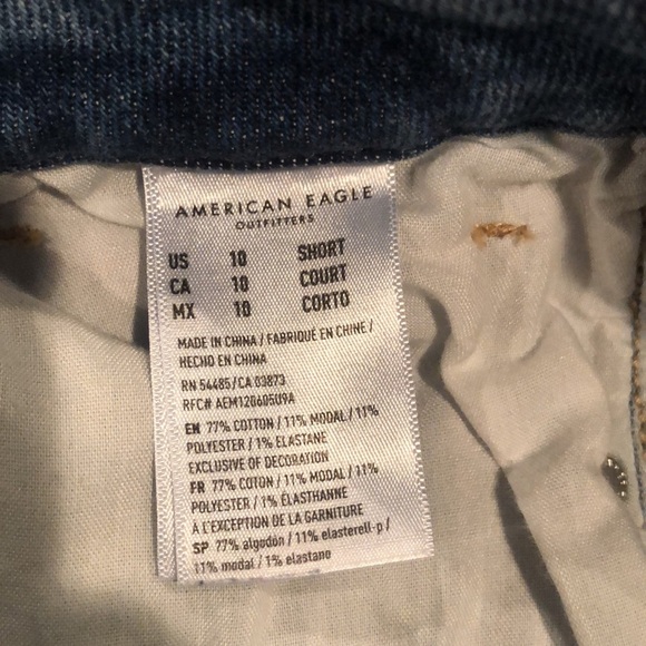 AE Stretch Ripped Curvy Mom Jean-Size 10 Short - Picture 6 of 6